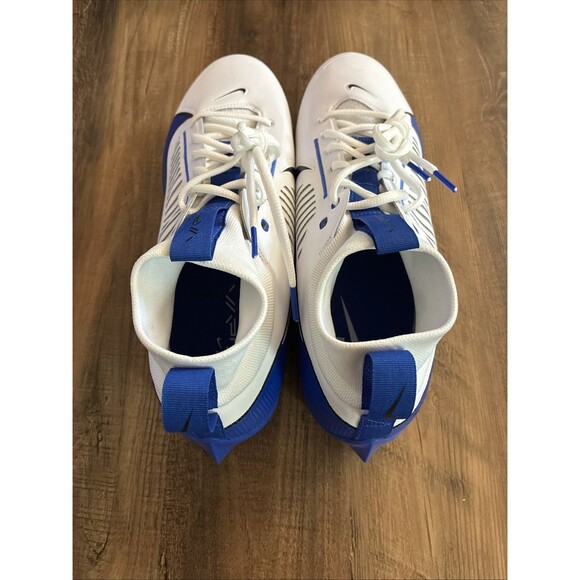 Athletic_Shoes